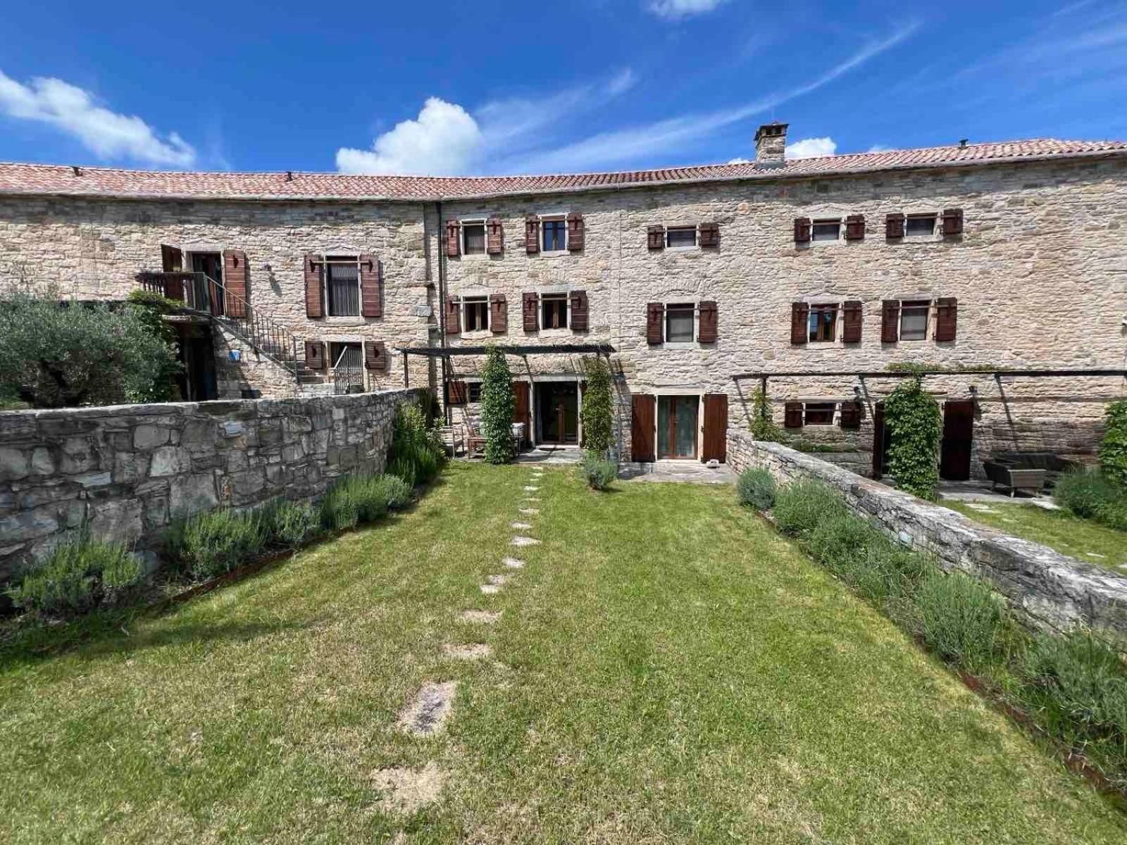 Villas Martincici With Large Pool Groznjan Exterior photo